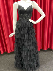 Black Tulle Spaghetti Straps Appliques Prom Dress