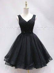 Black Tulle V Back Beaded Knee Length Homecoming Dress Outfits For Girls, Black Short Party Dress