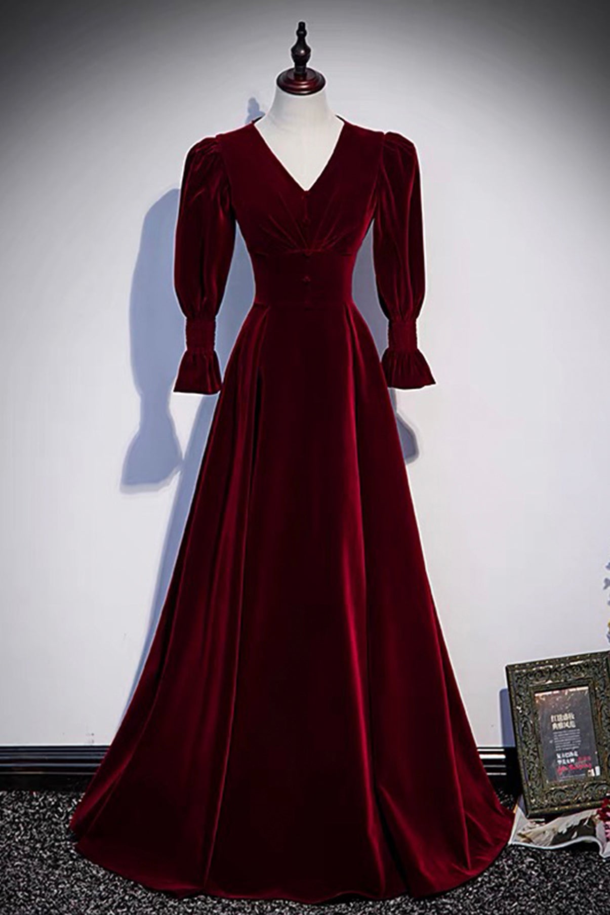 Homecoming Dresses 26 Year Old, Burgundy Velvet Long Prom Dresses, A-Line Long Sleeve Evening Dresses