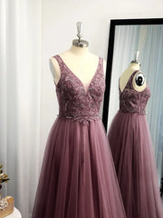 Prom Dress Inspo, A-line V-neck Appliques Lace Floor-Length Tulle Dress