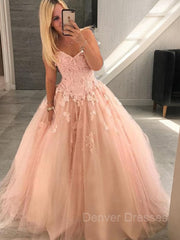 Party Dresses Long Sleeve, Ball Gown Sweetheart Floor-Length Tulle Evening Dresses With Appliques Lace