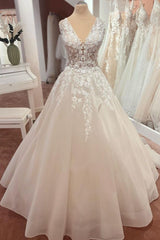 Wedding Dress Top, Beautiful Long A-Line Appliques Lace Tulle Wedding Dress