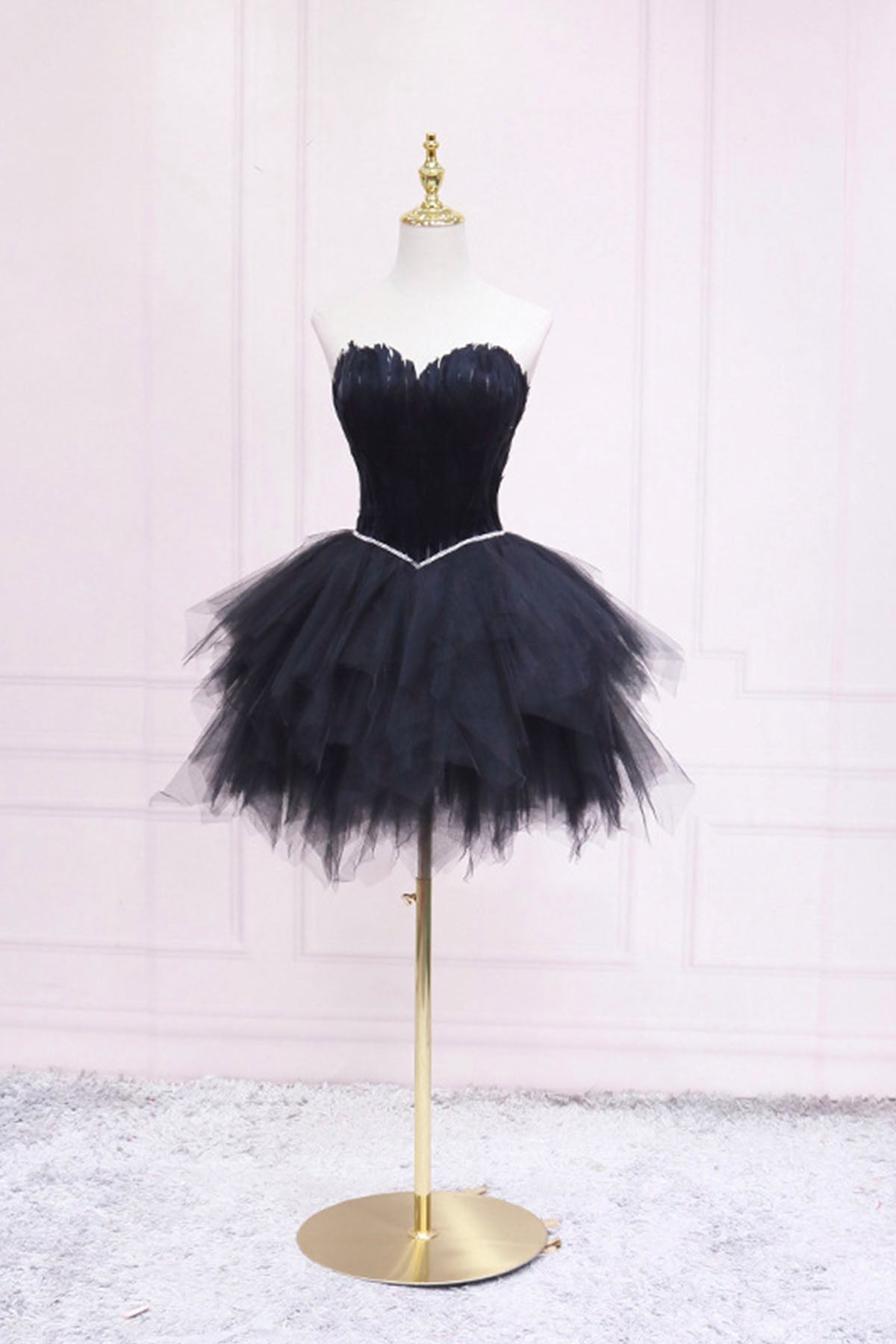 Homecomming Dress Vintage, Black Tulle Short Prom Dress with Feather, A-Line Sweetheart Neckline Party Dress