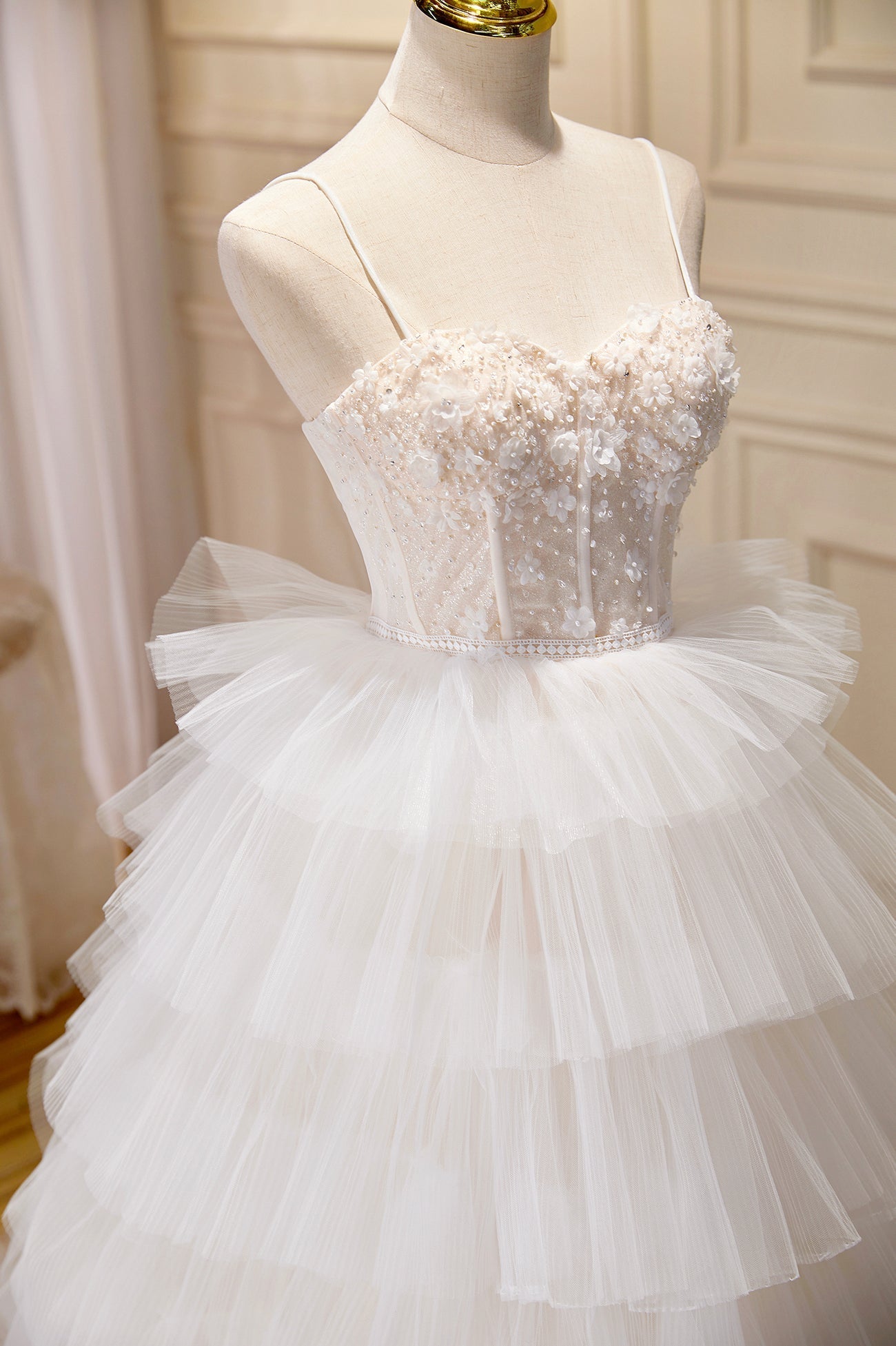 Homecomming Dresses Short, Champagne Sweetheart Layers Princess Dress, Spaghetti Straps Tulle Formal Gown