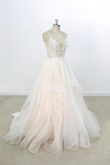 Wedding Dress Accessory, Eye-catching Appliques Tulle A-line Wedding Dress