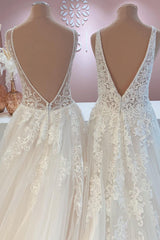 Wedding Dress Shoes, Glamorous Long A-Line Open Back Tulle Appliques Lace Wedding Dress