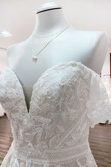 Wedding Dress Shoulders, Gorgeous Long A-line Off-the-shoulder Tulle Lace Appliques Wedding Dress