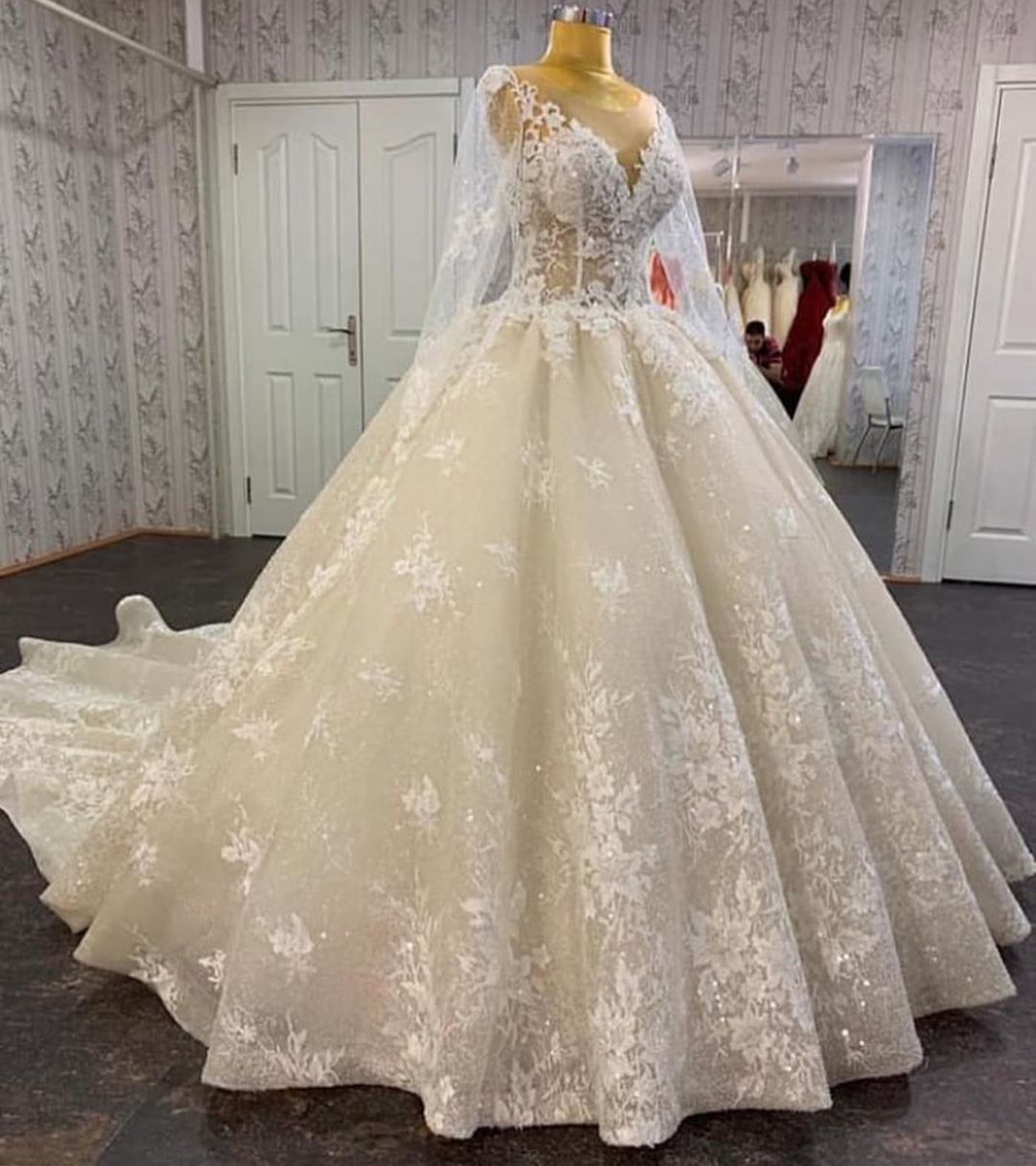 Wedding Dress Shopping, Long A-line Bateau Appliques Lace Sequins Tulle Wedding Dress