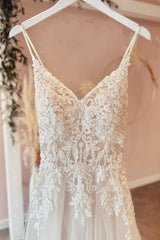 Wedding Dresses For Big Bust, Long A-Line Spaghetti Straps Sweetheart Appliques Lace Tulle Wedding Dress