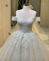 Wedding Dresses Vintage Bohemian, Long A-Line Sweetheart Off-the-Shoulder Appliques Lace Ruffles Wedding Dress