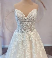 Wedding Dresses Fitted, Long A-line Sweetheart Tulle Wedding Dress with Lace