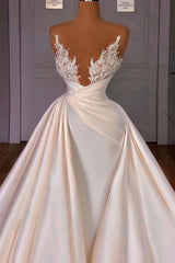 Wedding Dress With Sleeved, Off the Shoulder Sequined Fur Satin Wedding Party Gown Sleeveless/Long Sleevess styles