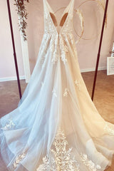 Wedding Dresses Fitted, Stunning Long A-Line V-neck Tulle Floral Lace Wedding Dress