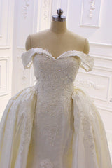 Wedding Dresses No Sleeves, Sweetheart Lace Appliques Off the Shoulder Detachable Train Wedding Dress